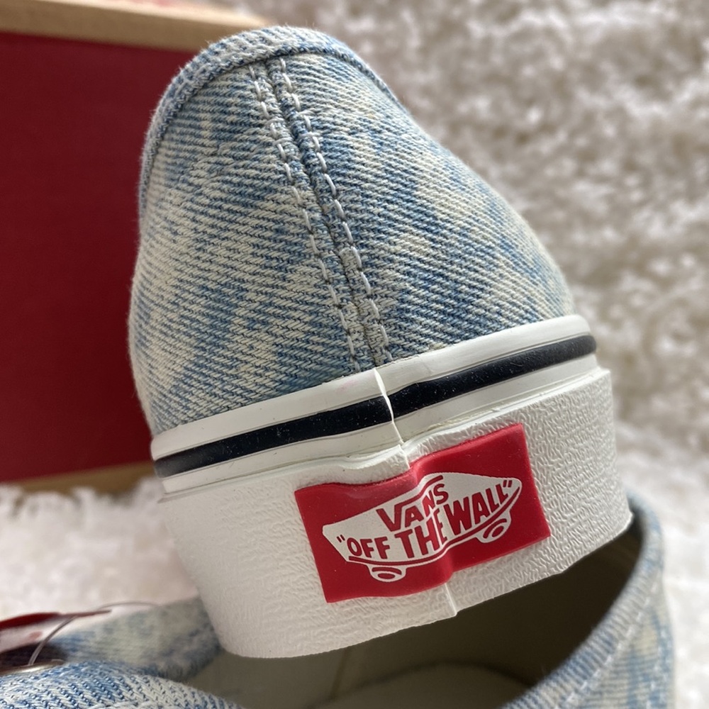 VANS AUTHENTIC BRAND NEW - Picture 4 of 8